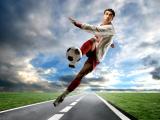 踢足球