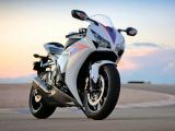 本田CBR1000