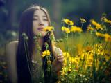  感受花的芬芳