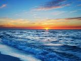 海边日出