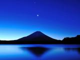 寂静湖畔
