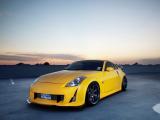 黄色日产350z