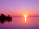 夕阳湖泊