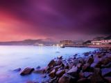 美丽的海边城市夜景