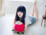 可爱嘟嘴女孩