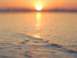 夕阳下的唯美海面