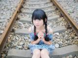 蓝眸少女