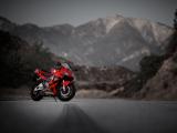本田CBR600RR摩托车