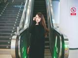 明媚女孩