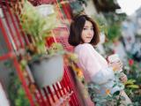 短发气质美女