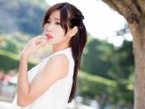 卖萌的嘟嘴女孩