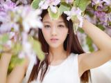 女孩的深邃眼眸