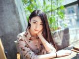 气质端庄女孩