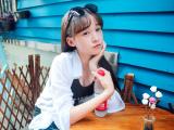 活泼可爱的女孩
