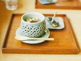 杯里的美味花茶
