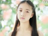恬静气质美女