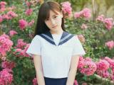 文静的校服女生