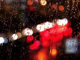 雨中的唯美霓虹