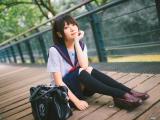 短发气质女孩