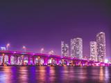 夜晚的繁华城市