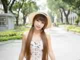 娇羞美女
