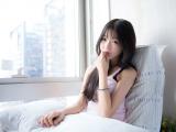 漂亮的家居美女