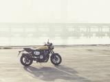 黄色雅马哈xjr1300