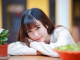 安静的清纯女孩