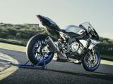 2016款雅马哈R1摩托车