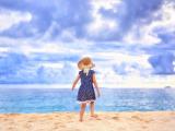 看海的小女孩