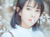 唯美花中美女