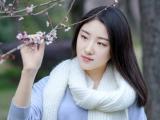 花下的清纯美女