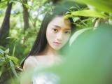 清纯林中美女