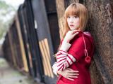 美女李妞妞