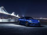 蓝色保时捷Cayman GT4