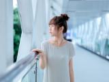 丸子头女孩