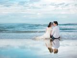 海边情侣婚纱照