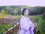 伤感的和服女孩