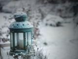 雪地里的煤油灯