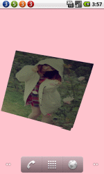 方格中的女生